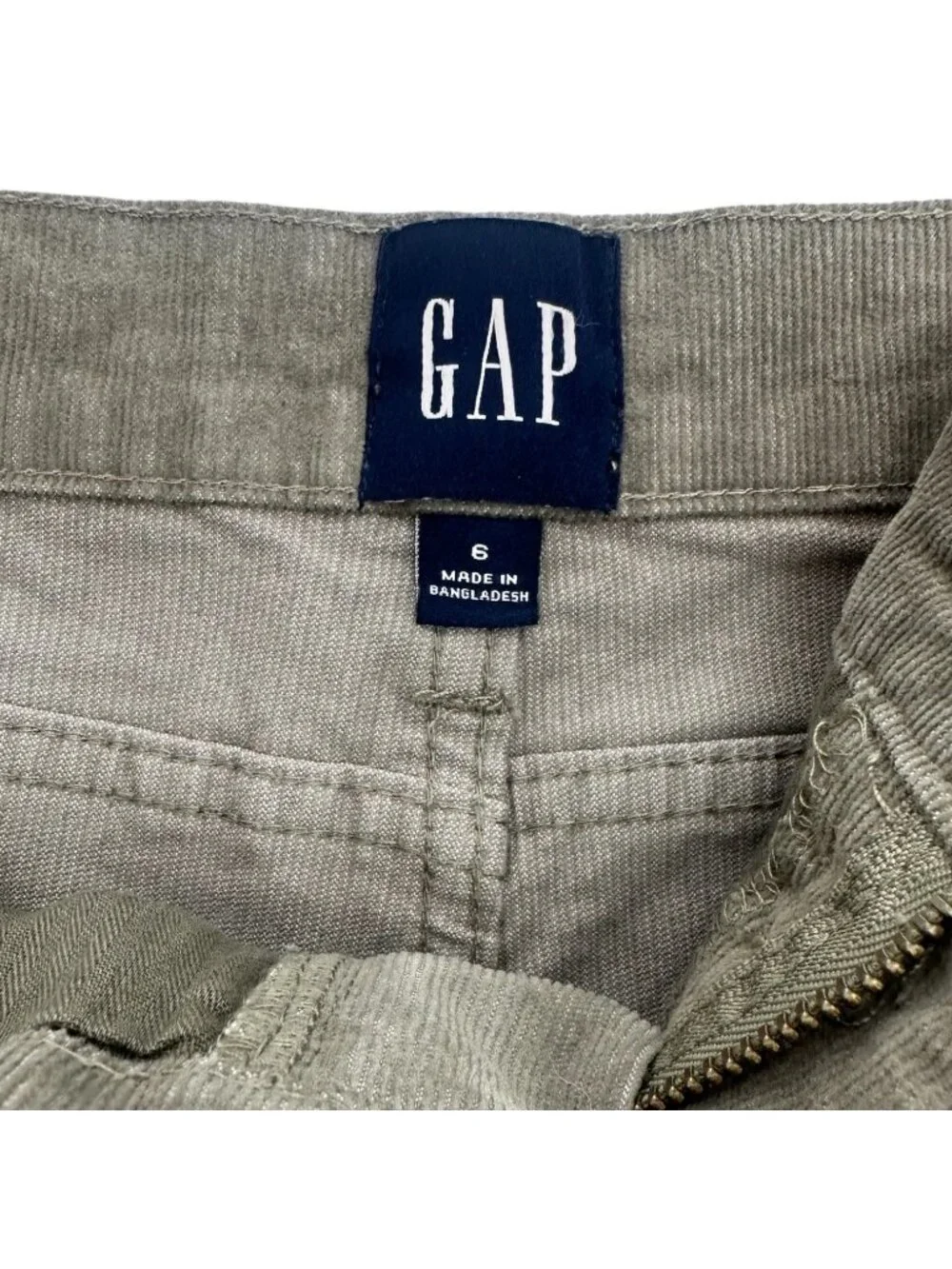 GAP Corduroy Shorts 6 Olive Green Raw Hem Mid Rise Stretch Coastal Preppy NWT